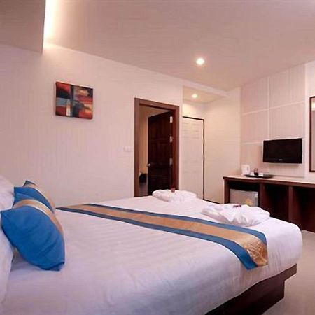 Отель Tuana Blue Sky Patong Экстерьер фото